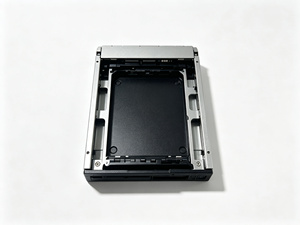 Caja de Almacenamiento de Datos Automotriz para Montaje en Panel VW P59464-001 con Marco Metálico, Interior Negro y Exterior Plateado - Product Image 3