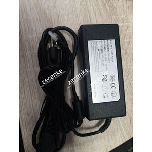 Adaptador de corriente universal Skynet - Product Image 1