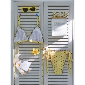 Ensemble bikini 2 pièces pour femme, maillot de bain jaune à pois, dos nu, string échancré - Product Image 5