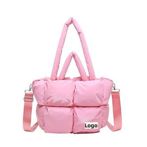 Sac fourre-tout matelassé pour femme, rose, 10 couleurs disponibles, sacs à main gonflés avec bandoulière, logo personnalisé - Product Image 1