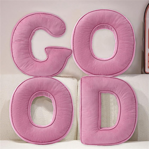 Coussins décoratifs en peluche en forme de lettre rose C017, en <span class=keywords><strong>velours</strong></span> côtelé, alphabet anglais initial, canapé, chambre à coucher, coussin en peluche en forme de lettre - Product Image 2