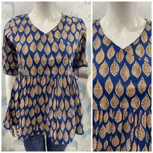 Haut en coton fait main indien, Kurti court pour femme, robe tunique, fabricant de vêtements, produit en gros fait main - Product Image 1