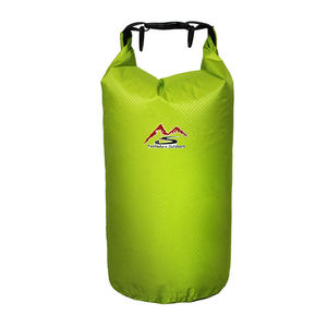 Sacca Impermeabile in Nylon Leggera con Chiusura Roll-Top e Maniglia per Campeggio, Escursionismo, Nautica e Sport Acquatici - Product Image 2