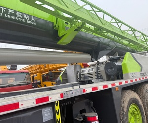 Grue sur camion Zoomlion ZTC800V 80T, année 2022, bon état, 130T, avec grue SAC1300T, STC800T6, STC800T5, STC1000C7. - Product Image 5