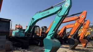 รถขุดไฮดรอลิก Kobelco SK200 SK210 SK140 มือสองสมรรถนะดีที่สุด น้ำหนัก 20 ตัน พร้อมเครื่องยนต์ เกียร์ ปั๊ม ขายดี ได้มาตรฐาน EPA CE - Product Image 2