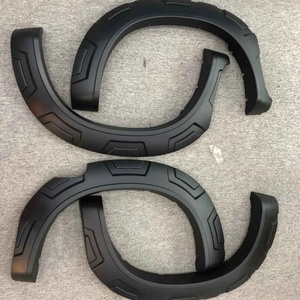 KQD Meilleures ventes d'usine Élargisseurs d'ailes de voiture en ABS style fibre de carbone couleur noire pour Toyota HILUX 2005-2010/2012 et suivants - Product Image 3