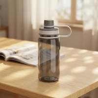 Bouteille d'eau en plastique avec poignée de transport et couvercle, sans BPA, anti-fuite, pour le sport, les voyages en plein air, avec logo personnalisé