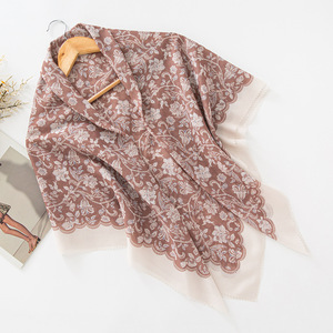 Malasia nueva llegada 110*110cm moda mujer musulmana gasa Hijab poliéster sólido cuadrado Georgette étnico Bandanas cuatro - Product Image 3