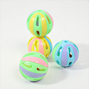 Giocattoli per <span class=keywords><strong>Gatti</strong></span> Bell Ball, Palline Interattive Colorate in Plastica con Suono per Intrattenimento e Inseguimento dei Gattini, Regali per Animali Domestici per le Festività - Product Image 3