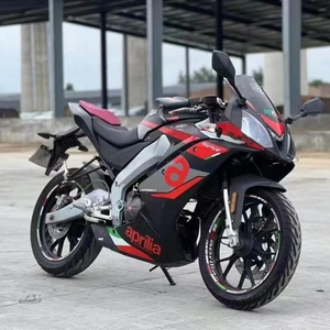 Moto Supersportiva <span class=keywords><strong>Aprilia</strong></span> GPR150-250R Usata, Monocilindrica, Raffreddata ad Acqua, ABS, 6 Marce, Trasmissione a Catena, Motore Brushless, Serbatoio da 15.4L - Product Image 1
