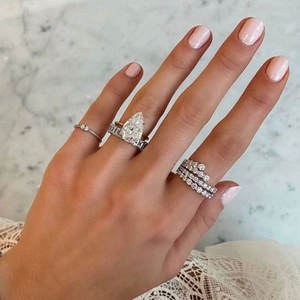 Anello con Diamante Q012 in Oro Bianco, Taglio Brillante Rotondo, Colore D Naturale, Gioiello Classico da Donna per Fidanzamento - Product Image 6