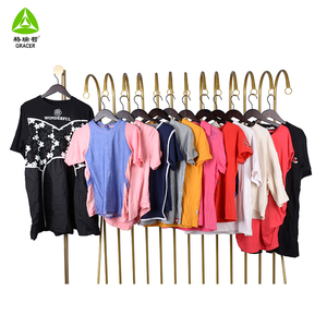 Un grado di vecchi vestiti usati vestiti di seconda mano abbigliamento in balle - Product Image 6