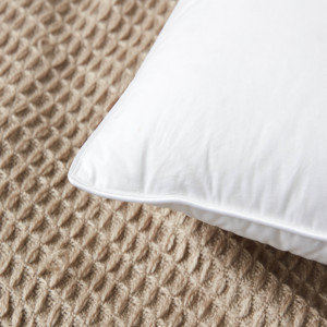 Almohada de <span class=keywords><strong>Plumas</strong></span> de Ganso Blanco de Tamaño Completo Oeko-Tex, <span class=keywords><strong>Relleno</strong></span> de <span class=keywords><strong>Plumas</strong></span> de Alta Calidad para el Hogar/Hotel - Product Image 3