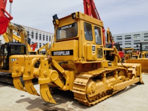รถดันดิน Caterpillar D6D มือสอง เครื่องยนต์ 3306 แท้ ใช้งานน้อย พร้อมริปเปอร์ สำหรับงานเคลียร์พื้นที่และโครงการก่อสร้าง - Product Image 6