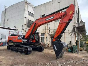Excavadora de cadenas usada DOOSAN DX340LCA de 34 toneladas, diseño flexible y de bajo consumo para paisajismo y movimiento de tierras en parques. - Product Image 3