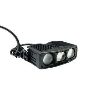 F06N Nuevo Foco <span class=keywords><strong>LED</strong></span> <span class=keywords><strong>de</strong></span> 3 Leds, Haz <span class=keywords><strong>de</strong></span> Luz Amplio, Alta Luminosidad 6000K, Blanco/Blanco, Reflector <span class=keywords><strong>de</strong></span> Doble Color, 70W 12V, Universal para Coche - Product Image 3