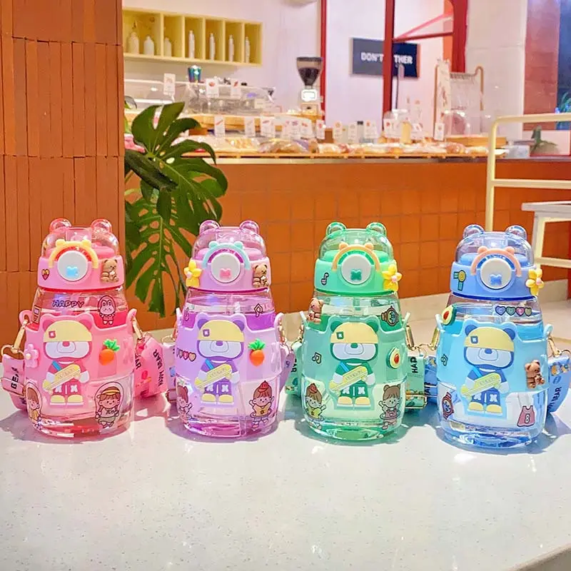 Hot Sale 2023 Plastic Kids Water Bottle With Straw Cute Printing Child Drink 600ml PC Material BPA FREE Lids For School