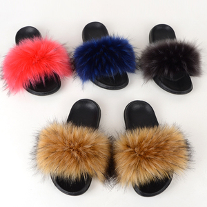 <span class=keywords><strong>Mules</strong></span> d'intérieur en fourrure synthétique rose et blanche pour femmes, pantoufles douillettes de luxe pour l'<span class=keywords><strong>hiver</strong></span>, logo personnalisé, sandales moelleuses - Product Image 4