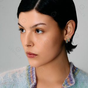 Pendientes de Aro Triples de Plata 925 Gemnel con Diamantes CZ y Zafiro Azul, Elegantes Huggies con Número Mágico - Product Image 2