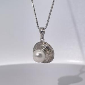 Collier pendentif en argent sterling 925 Tianyu Gems avec halo de CZ pavé, design rond classique, bijoux pour femmes - Product Image 3