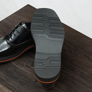 Chaussures en cuir véritable de qualité professionnelle imperméables - Respirantes - Style britannique rétro - Motif léopard - Chaussures pour hommes - Product Image 3