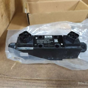 Vanne directionnelle à solénoïde Parker D1VW008CNTW91 230V 50Hz 350Bar, commande de inversion quatre voies pour huile hydraulique - Product Image 1