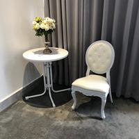 Chaise royale Louis II en résine dorée en plastique PP de haute qualité en gros
