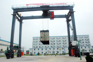 אישור הרמה גובה 15 מ 'rtg מנוף 20 טון 30 טון 40 טון 50 טון 60 טון טון גומי מיכל מעייף מגנטרי מחוץ - Product Image 3