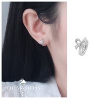 Collection Minimaliste : Boucles d'oreilles créoles uniques en argent sterling S925, design géométrique/circulaire - Prix pour une seule pièce