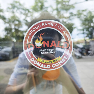 Calcomanías Estáticas Removibles Impresas con UV para Ventanas de Vidrio, Vinilo Estático con Impresión de Reserva - Product Image 5