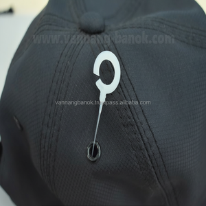 Épingle à crochet en nylon en plastique 35mm utilisée avec un pistolet à étiquettes pour afficher les chapeaux, chaussettes, sacs, serviettes dans les supermarchés, les dépanneurs - Product Image 1
