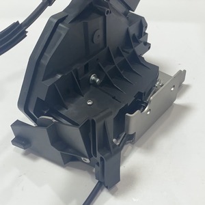 ชุดล็อคประตูหน้าขวา Ford Transit รุ่น 1876395 BK31-V219A64-CG อะไหล่ทดแทน - Product Image 5