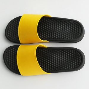 Ciabatte e <span class=keywords><strong>Sandali</strong></span> in PVC per Donne, Design Personalizzato per Spiaggia, Camera da Letto e Casa - Product Image 3