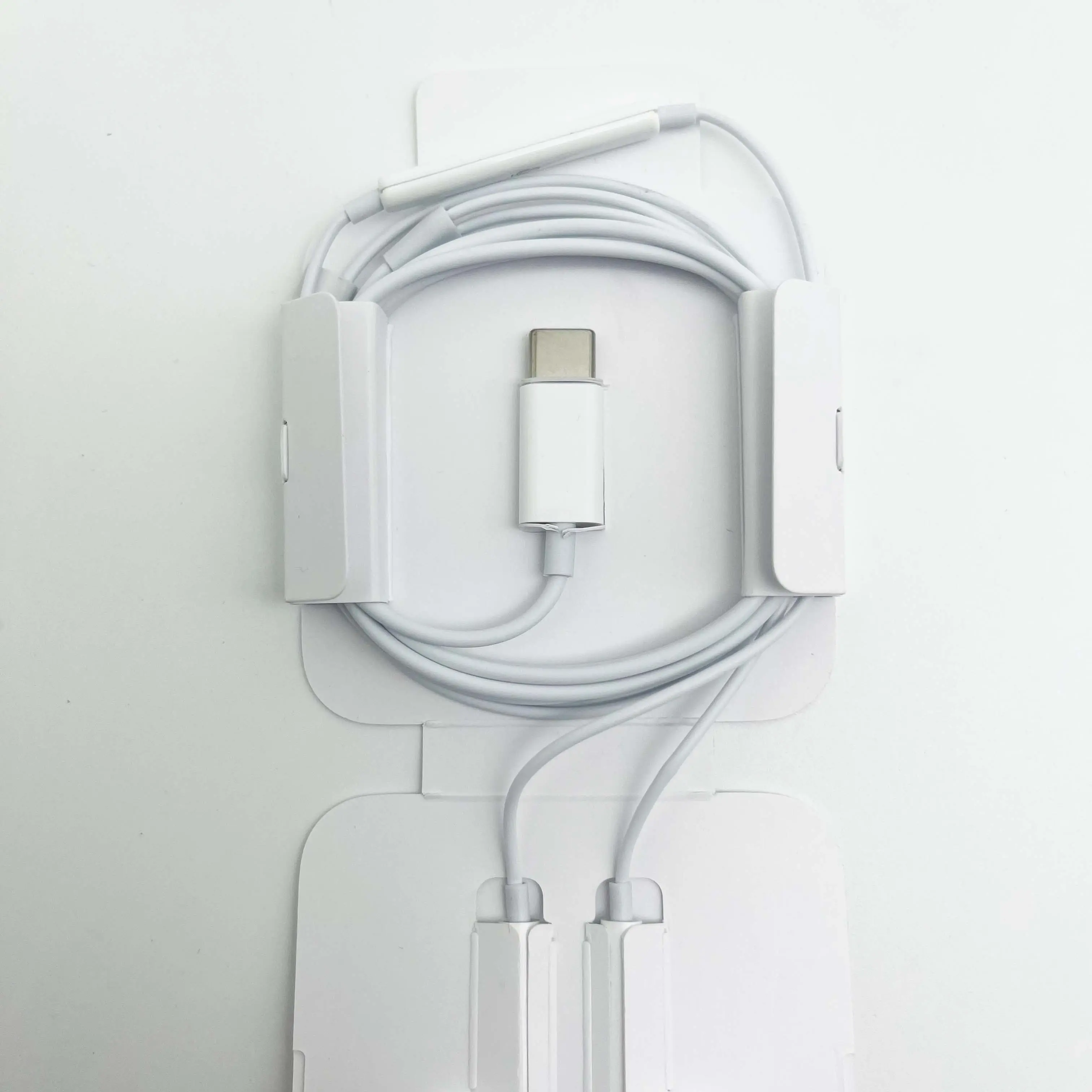 หูฟังแบบมีสายประเภท C