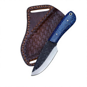 Couteau de chasse artisanal en acier inoxydable avec manche en nid d'abeille bleu, bord partiellement dentelé, couteaux de camping d'extérieur à vendre - Product Image 3