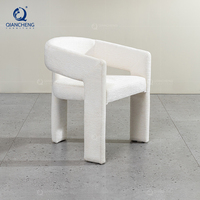 Ensemble de chaises de salle à manger nordique meubles de cuisine de luxe modernes rembourrés chaise de salle à manger en acier velours à dossier haut pour Restaurant