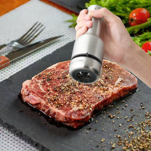 Nuevo Juego de Molinillos de <span class=keywords><strong>Sal</strong></span> y Pimienta Eléctricos Automáticos Recargables por USB de Acero Inoxidable Ajustables para Cocina con 2 Cápsulas de Cambio Rápido - Product Image 5