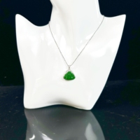 Pendentif Bouddha en jadéite birmane naturelle de qualité A, pendentif en jadéite verte de haute qualité, cadeau en jadéite pour femmes (avec NGTC)