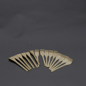 Bamboo Back Scratcher Natural Handmade Craft Traditional Home Decoration Bending Technique Semi Mechanical Semi Manual - Product Image 2