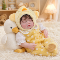 Poupée Reborn personnalisée de 24 pouces avec corps en tissu et membres en vinyle, cheveux implantés, yeux endormis, réaliste comme un nouveau-né, cadeau pour enfants