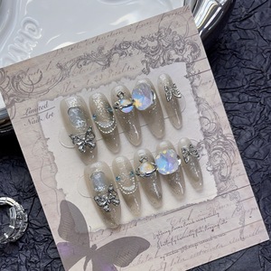 Nuovo Prodotto Lanciato, Orecchini a Perno Tridimensionali con Opale Grigio Chiaro, Diamante e Farfalla Lunare, Unghie Artigianali Indossabili - Product Image 1