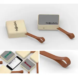 Cadre d'enceinte Bluetooth en bois de hêtre, gadgets personnalisés - Product Image 1