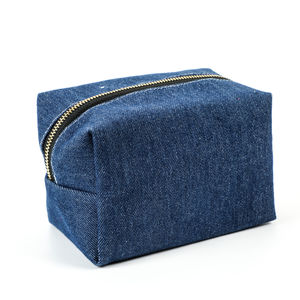 Sac cosmétique en jean personnalisé en gros, réutilisable, lavable, de voyage, style simple, carré, portable, avec fermeture éclair - Product Image 6