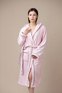 ชุดนอนโรงแรมผ้าคอรัลฟลีซเนื้อนุ่มซึมซับดี ขายส่งสินค้าหรูหรา เสื้อคลุมอาบน้ำผ้าคอรัลฟลีซแบบมีฮู้ดสำหรับโรงแรมหรู - Product Image 3