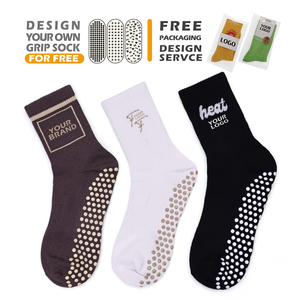 कस्टम स्पोर्ट्स विरोधी पर्ची मोजे गैर-पर्ची पकड़ लुभावनी पसीना-शोषक क्रू सॉक डिजाइन कपास महिला फिटनेस - Product Image 1