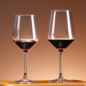 Verre à <span class=keywords><strong>vin</strong></span> de luxe léger en cristal <span class=keywords><strong>rouge</strong></span> bordeaux, design européen, grande capacité, gravure personnalisable, prêt pour les fêtes, 440-620 ml - Product Image 2