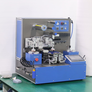 Máquina apiladora <span class=keywords><strong>de</strong></span> batería <span class=keywords><strong>de</strong></span> iones <span class=keywords><strong>de</strong></span> litio <span class=keywords><strong>de</strong></span> celda <span class=keywords><strong>de</strong></span> bolsa semiautomática para laminación <span class=keywords><strong>de</strong></span> electrodos o separadores en guantera - Product Image 2