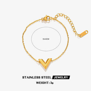 Conjunto de Joyería con Collar y Colgante Geométrico en Forma de Letra V, Chapado en Oro de 18K y Acero de Titanio, para Mujer, Regalo para Bodas y Fiestas - Product Image 6