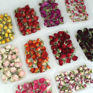 Caixa de Botões de Rosa Secos Multicoloridos para Acessórios de Fotografia, Decoração de Mesa e Fabricação de Velas Aromáticas DIY - Product Image 4