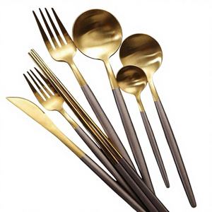 Ensemble de couverts de table modernes écologiques de qualité supérieure pour la cuisine, la salle à manger et les fêtes |   Couverts en acier inoxydable durables - Product Image 1